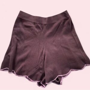 Women’s Plum Scalloped Hem Knit Shorts